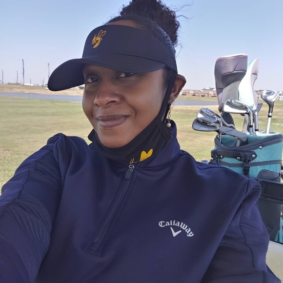 Meet your Posher, Tara R. EdD - Picture 3 of 4